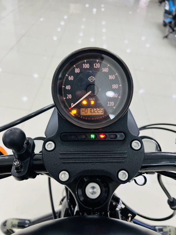 二手哈雷戴维森Iron883 硬汉