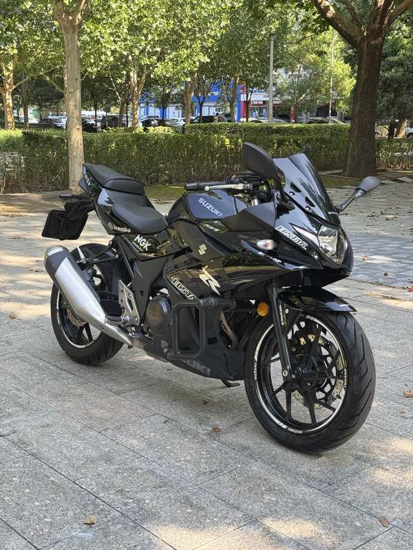二手豪爵铃木GSX250R