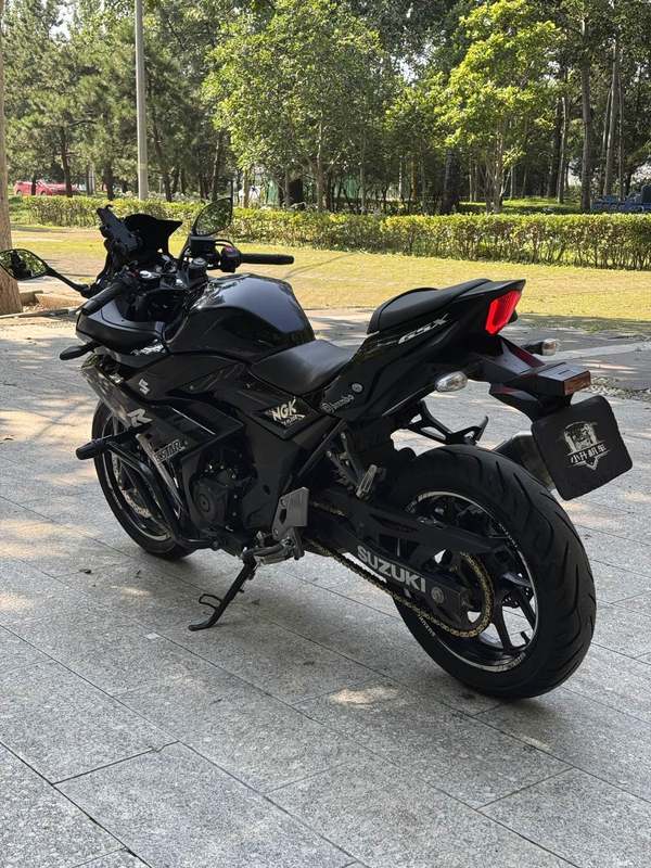 二手豪爵铃木GSX250R