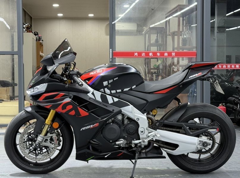 二手阿普利亚RSV4