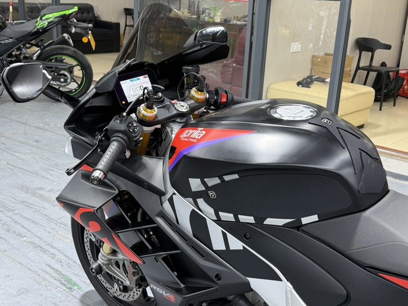 二手阿普利亚RSV4