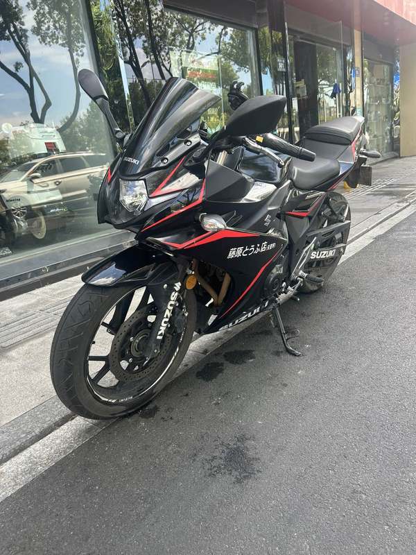 二手豪爵铃木GSX250R