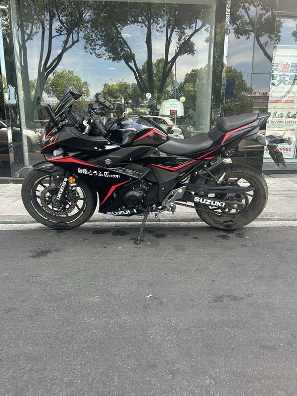 二手豪爵铃木GSX250R