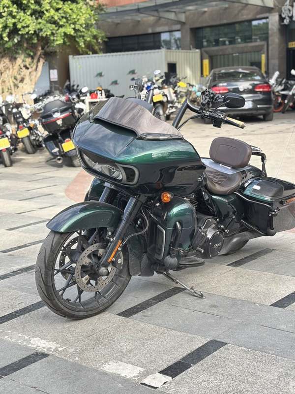 二手哈雷戴维森公路滑翔 Road Glide