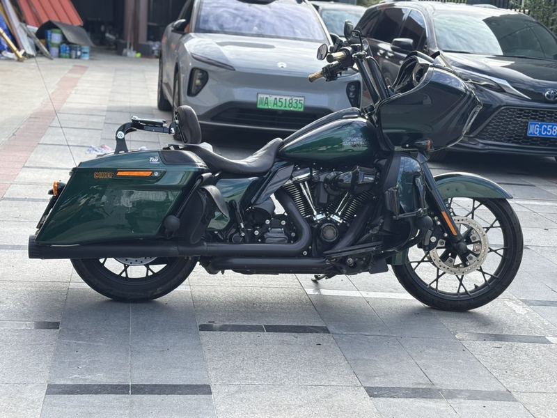二手哈雷戴维森公路滑翔 Road Glide