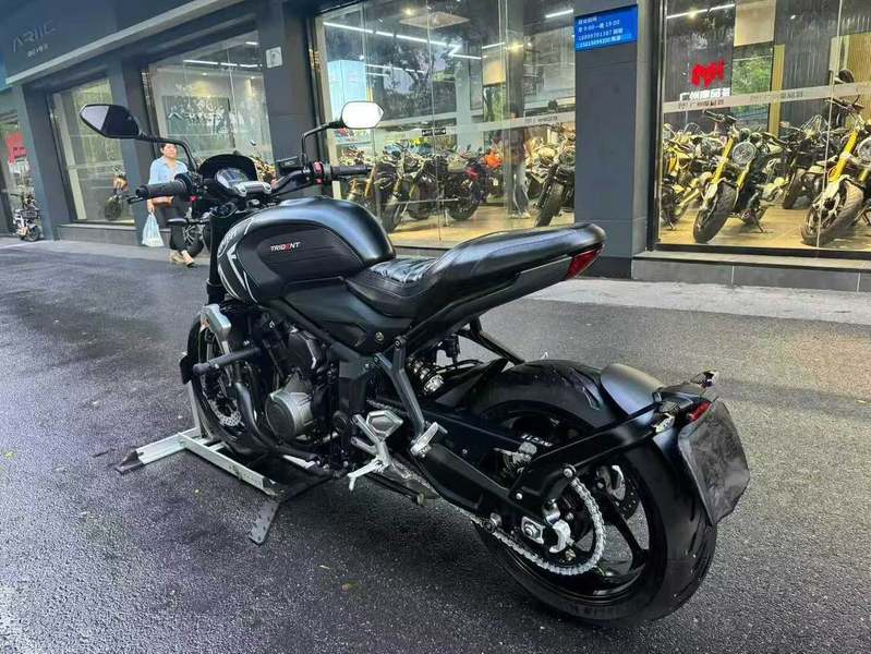 二手凯旋Trident 660
