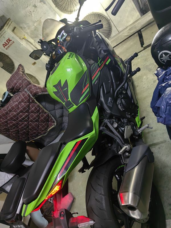 二手川崎ZX-4R
