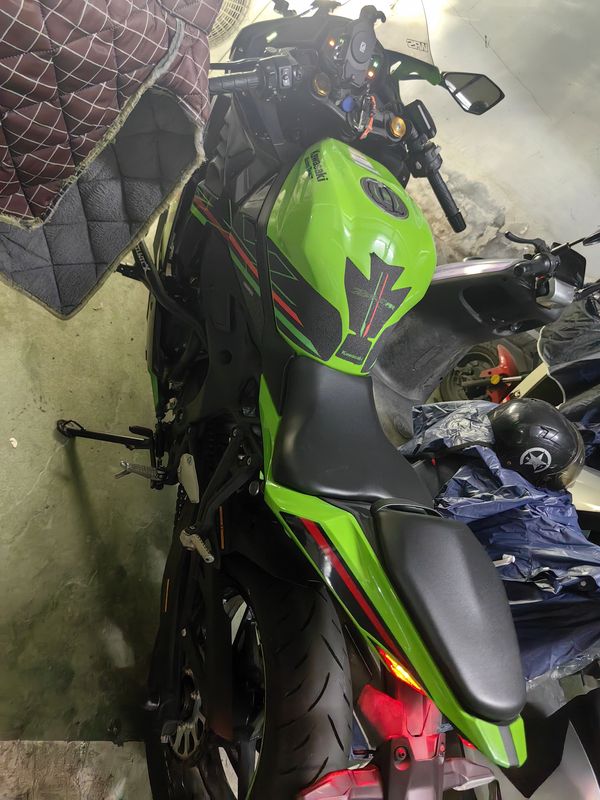 二手川崎ZX-4R