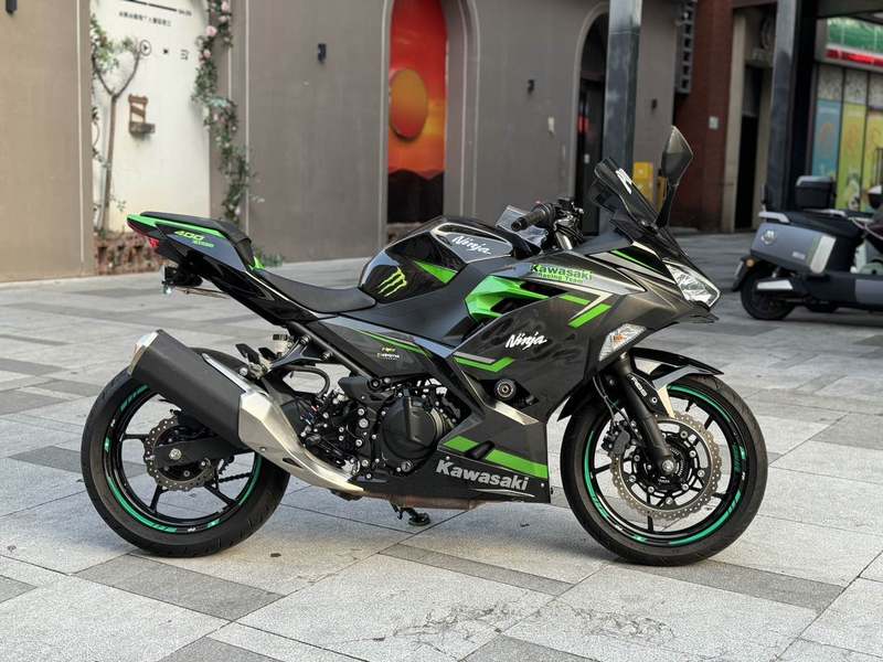 二手川崎Ninja 400