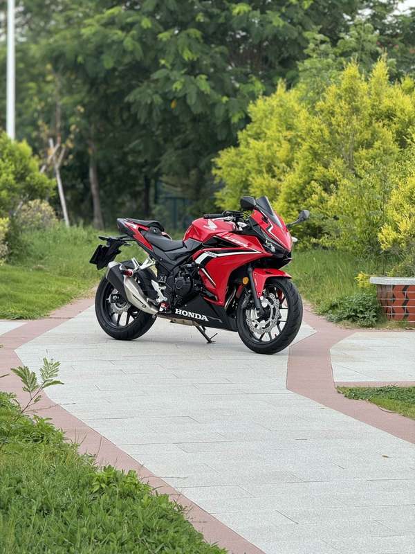 二手本田CBR400R