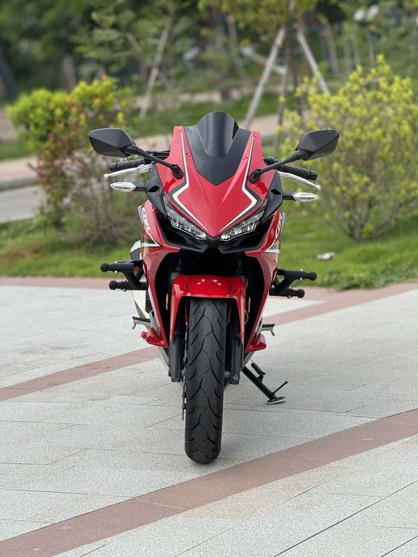 二手本田CBR400R