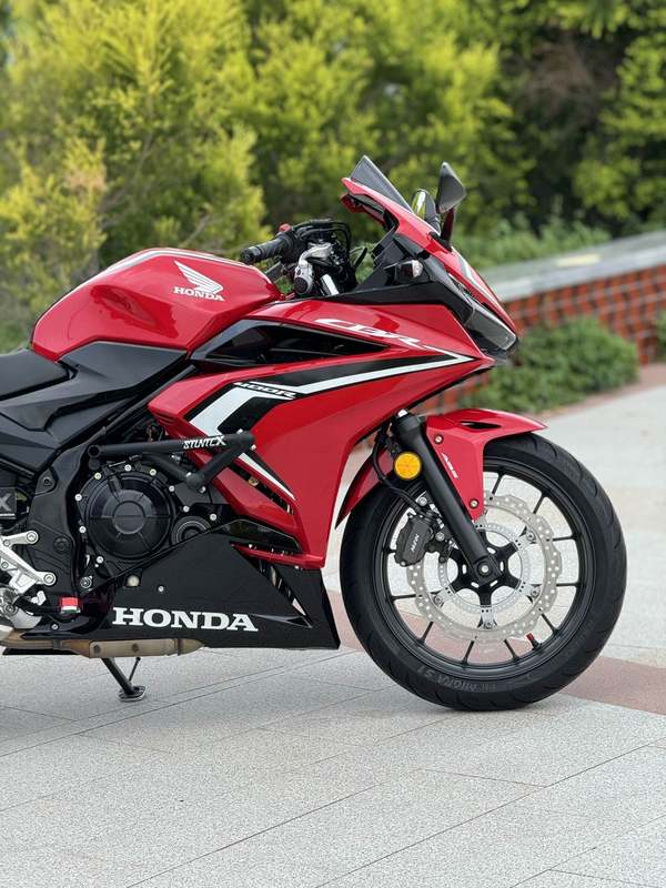 二手本田CBR400R