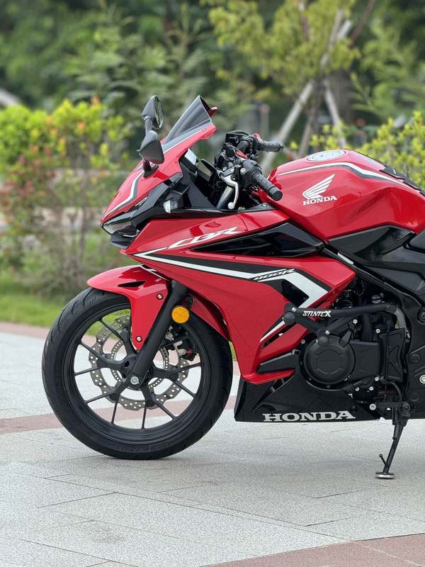 二手本田CBR400R