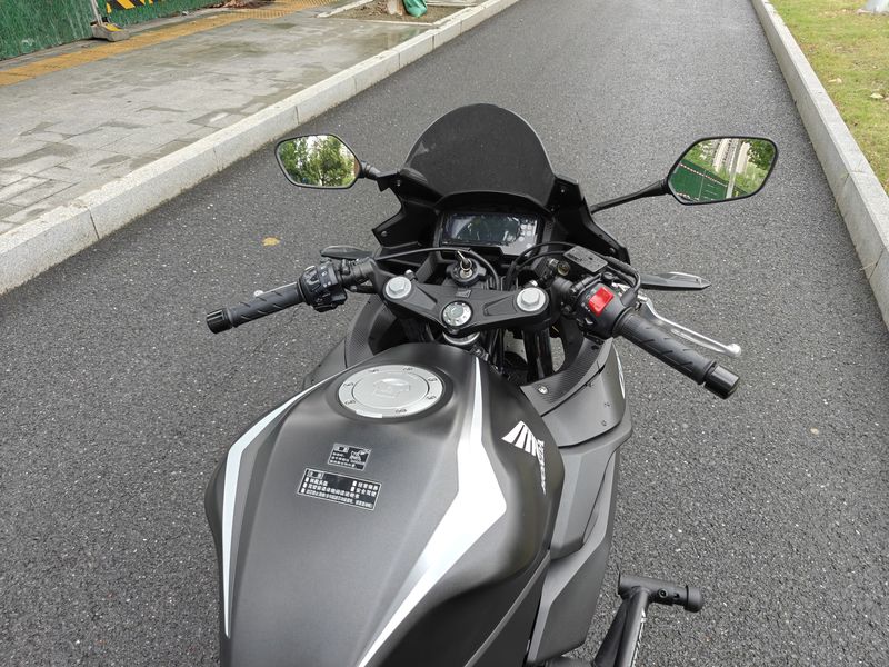 二手本田CBR400R