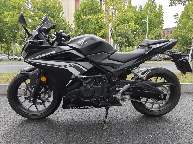 二手本田CBR400R