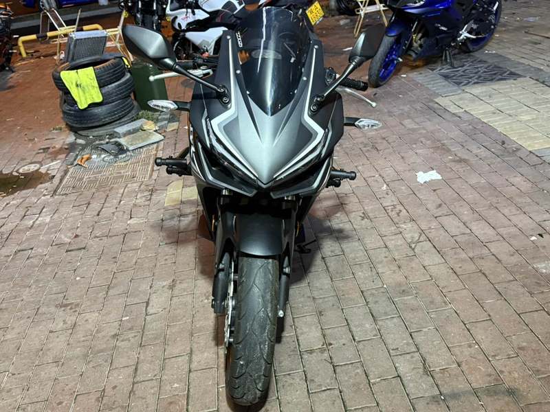 二手本田CBR400R