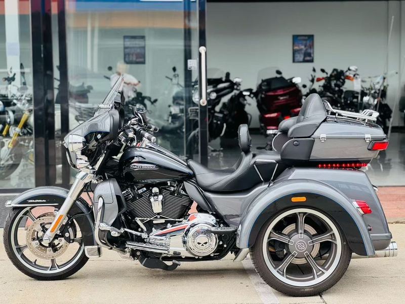 二手哈雷戴维森Tri Glide