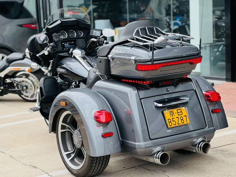 二手哈雷戴维森Tri Glide