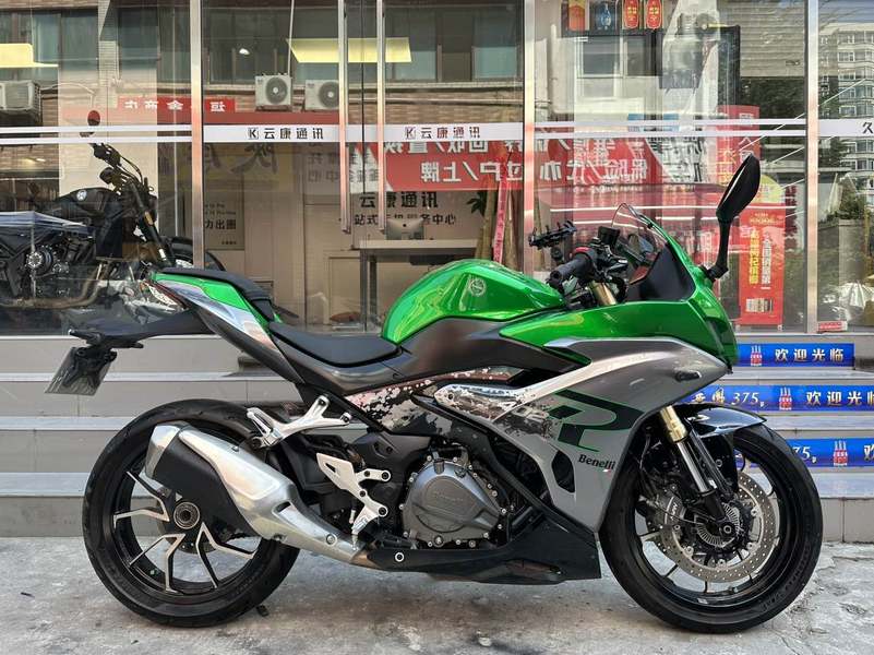 二手贝纳利龙卷风 Tornado 402R