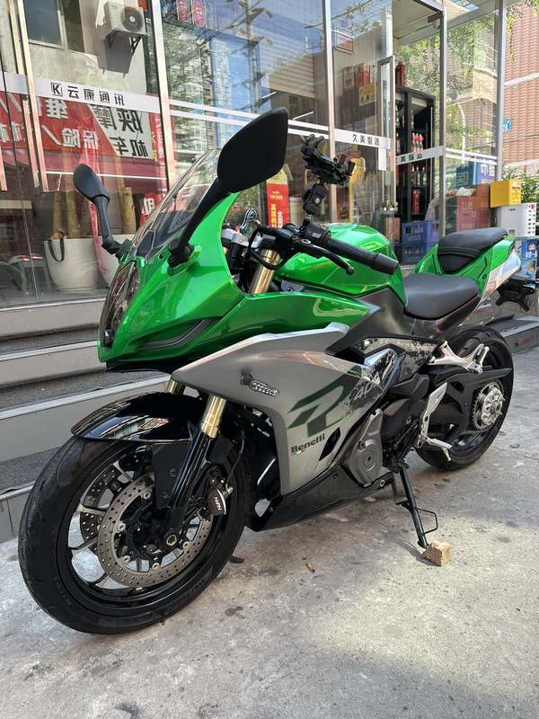 二手贝纳利龙卷风 Tornado 402R