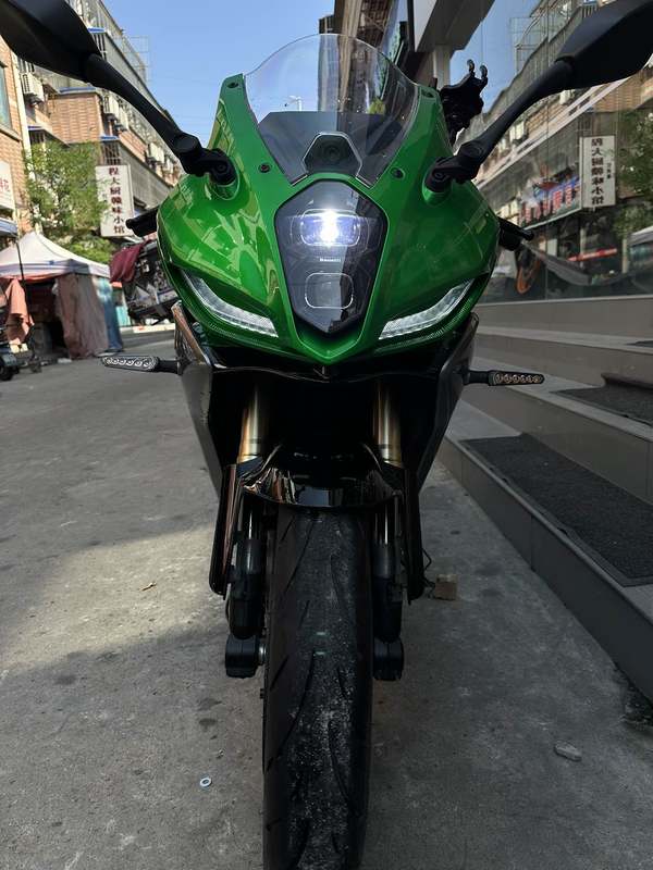 二手贝纳利龙卷风 Tornado 402R