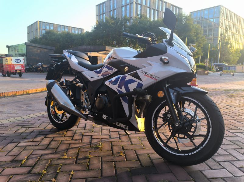 二手豪爵铃木GSX250R