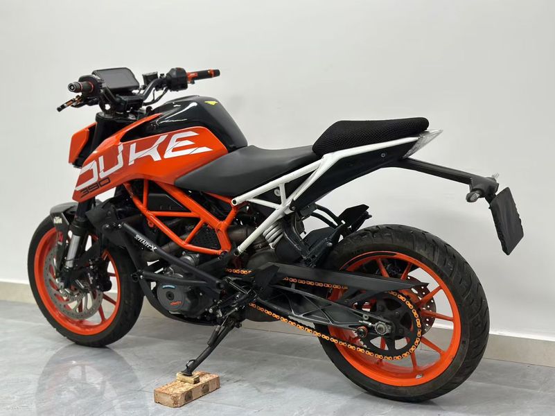二手KTMR2R390 Duke
