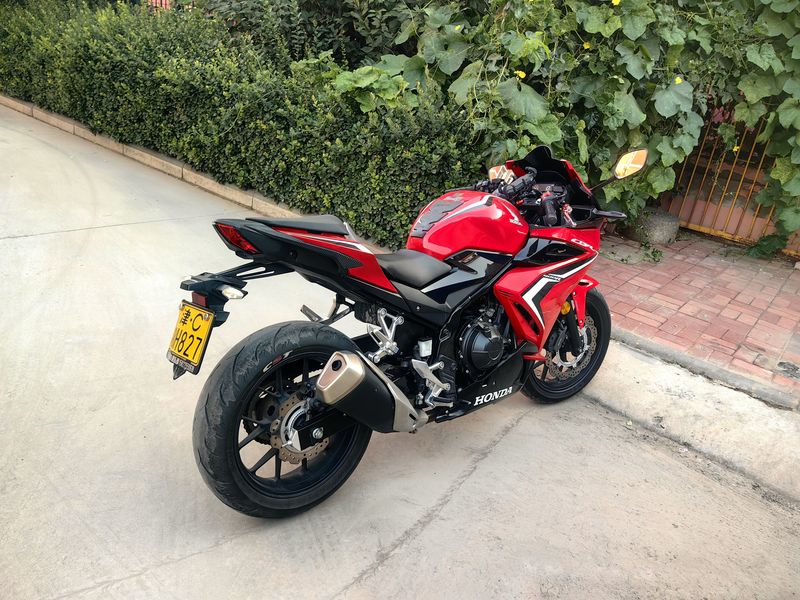 二手本田CBR400R
