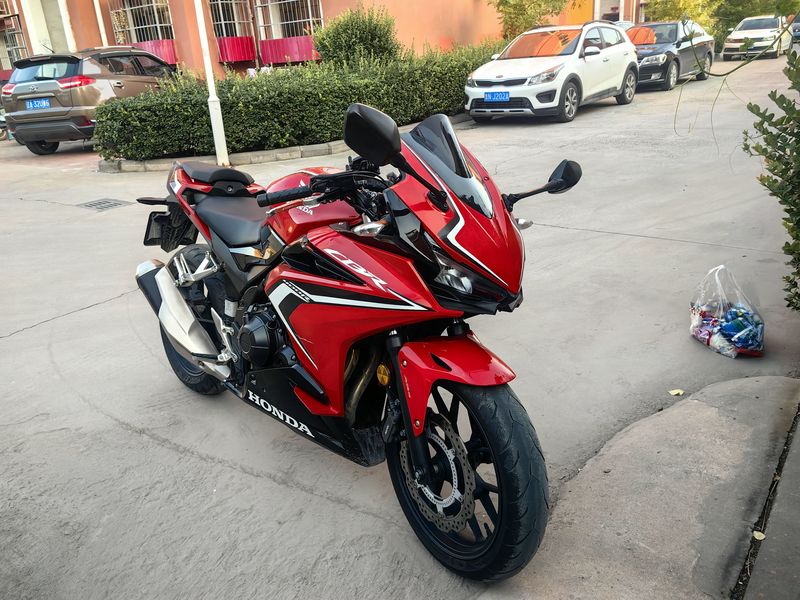 二手本田CBR400R