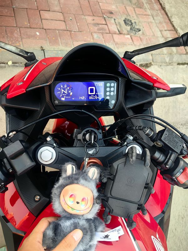 二手本田CBR400R