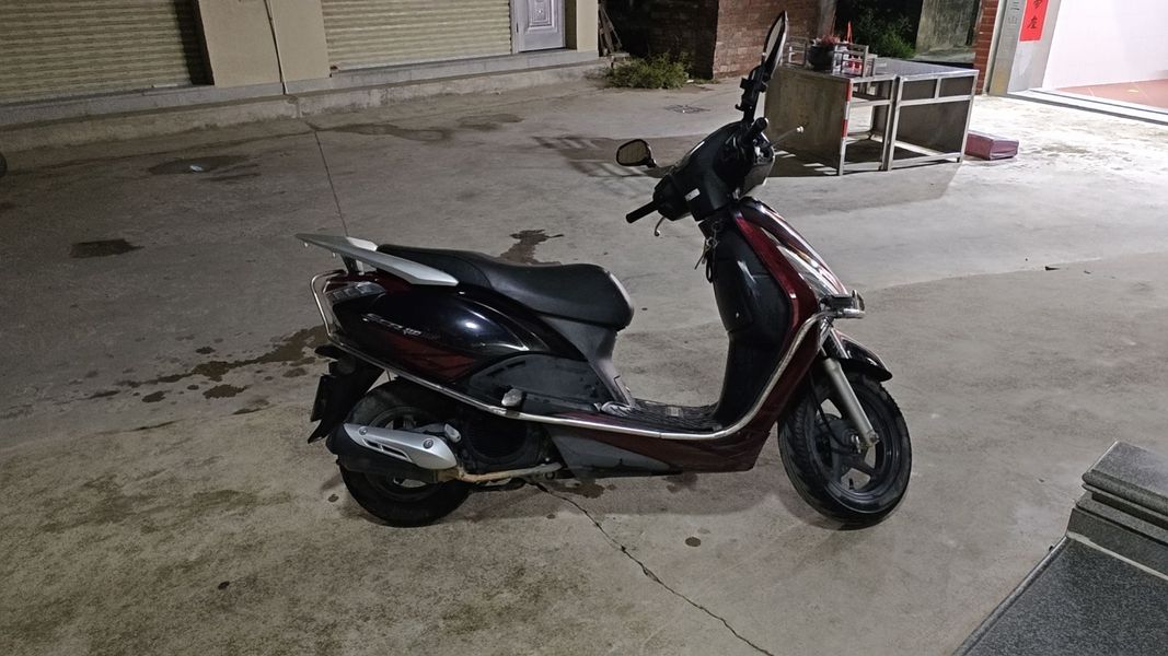 二手五羊本田SCR110 佳御
