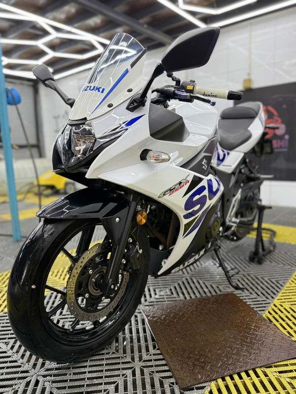 二手豪爵铃木GSX250R