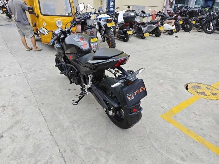 二手本田CB400F