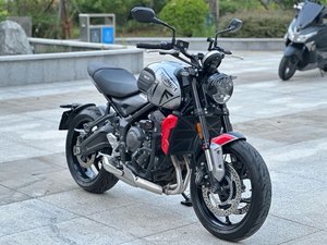 二手凯旋Trident 660