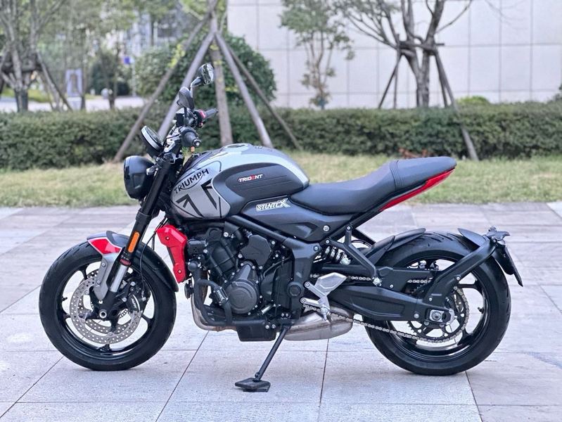 二手凯旋Trident 660