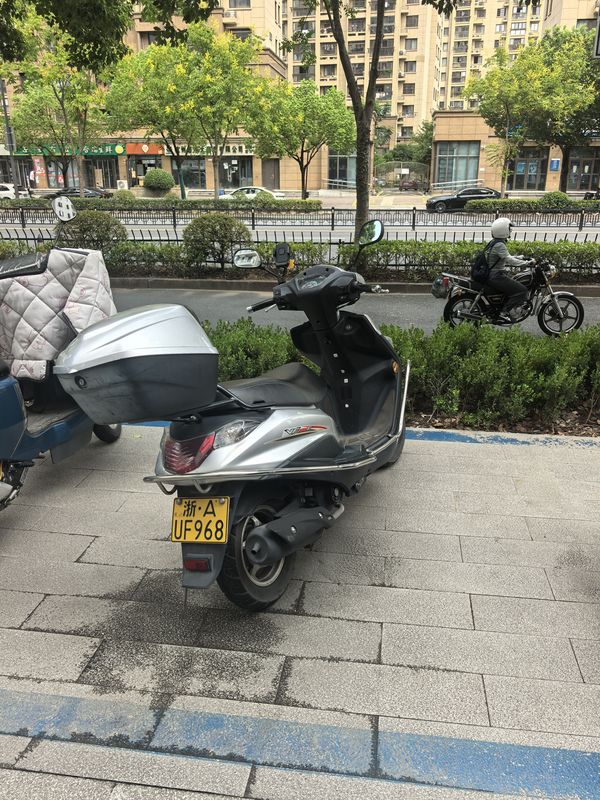 二手豪爵VF100