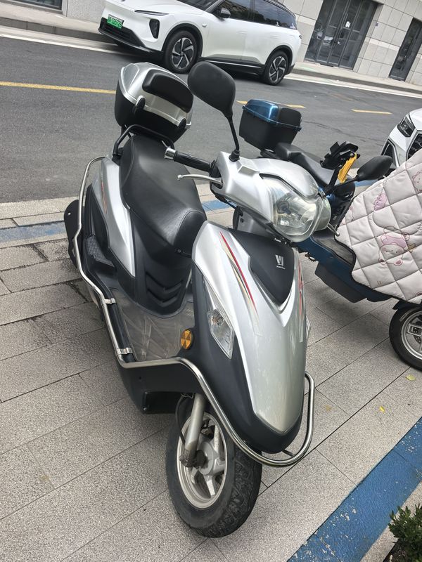 二手豪爵VF100