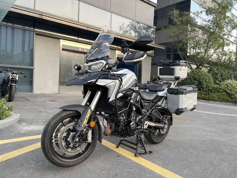 二手贝纳利TRK702