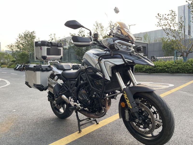 二手贝纳利TRK702