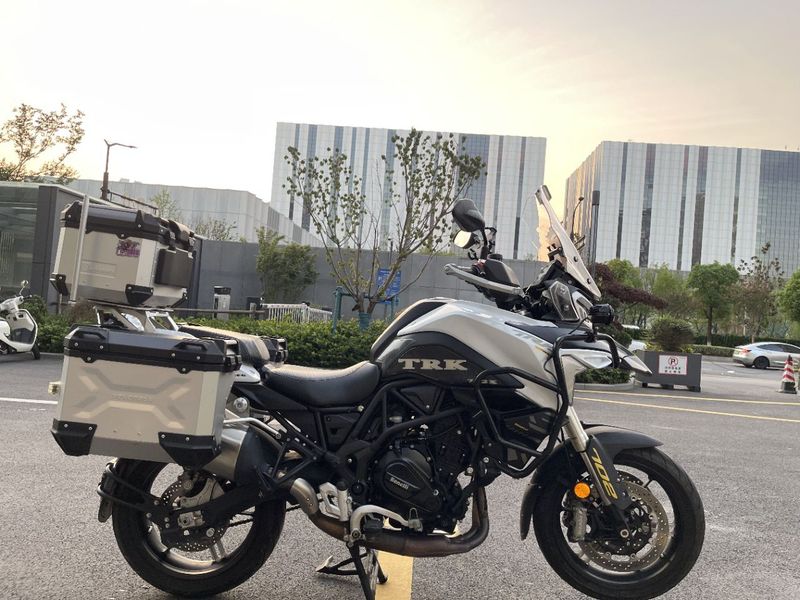 二手贝纳利TRK702