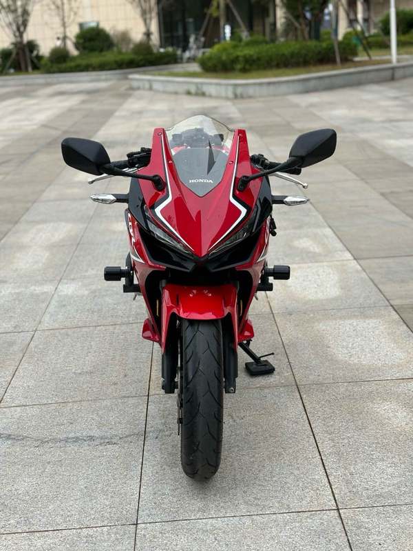 二手本田CBR400R