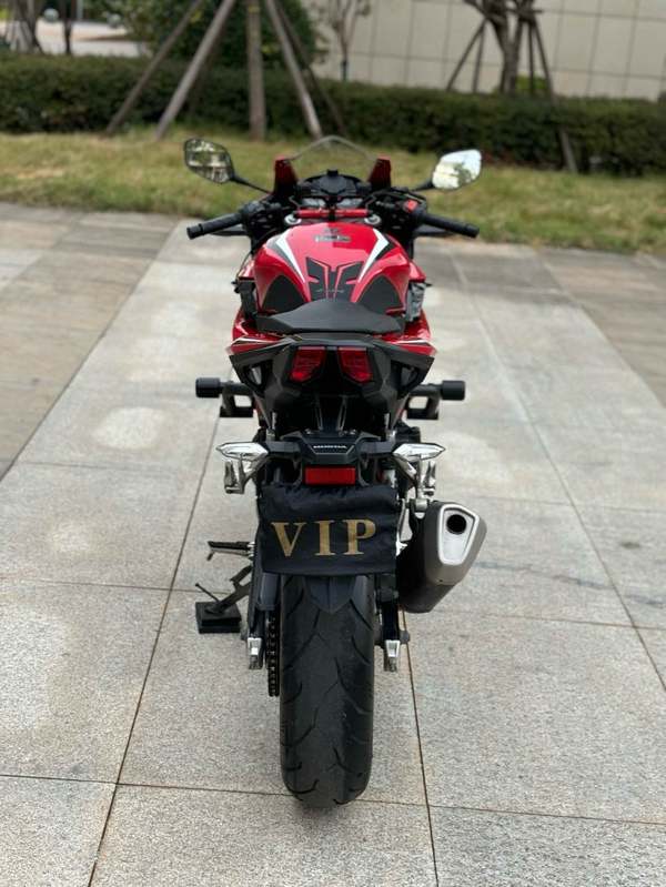 二手本田CBR400R