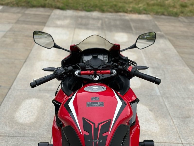 二手本田CBR400R