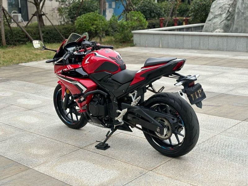 二手本田CBR400R