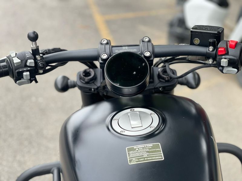 二手QJMOTOR闪350