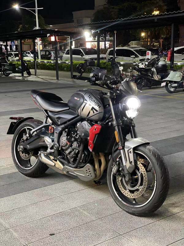 二手凯旋Trident 660