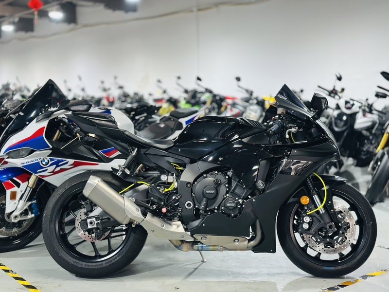 二手雅马哈YZF-R1