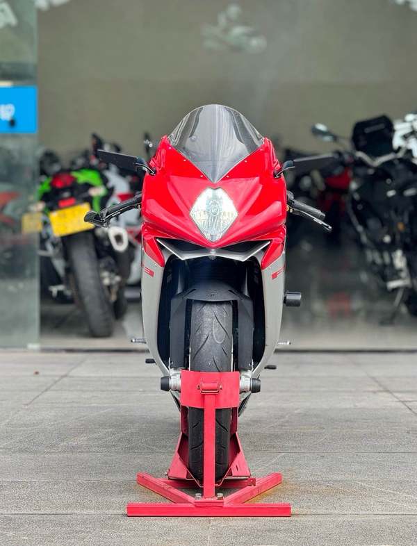 二手奥古斯塔F3 800