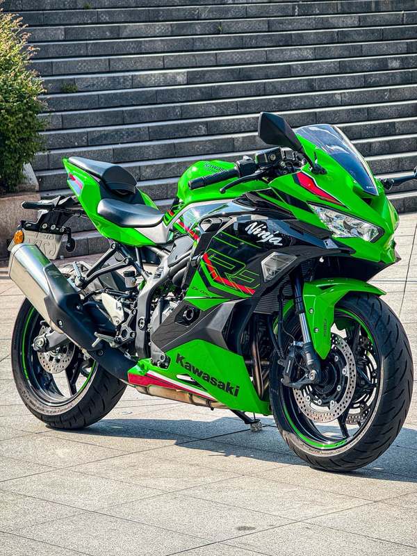 二手川崎ZX-4R