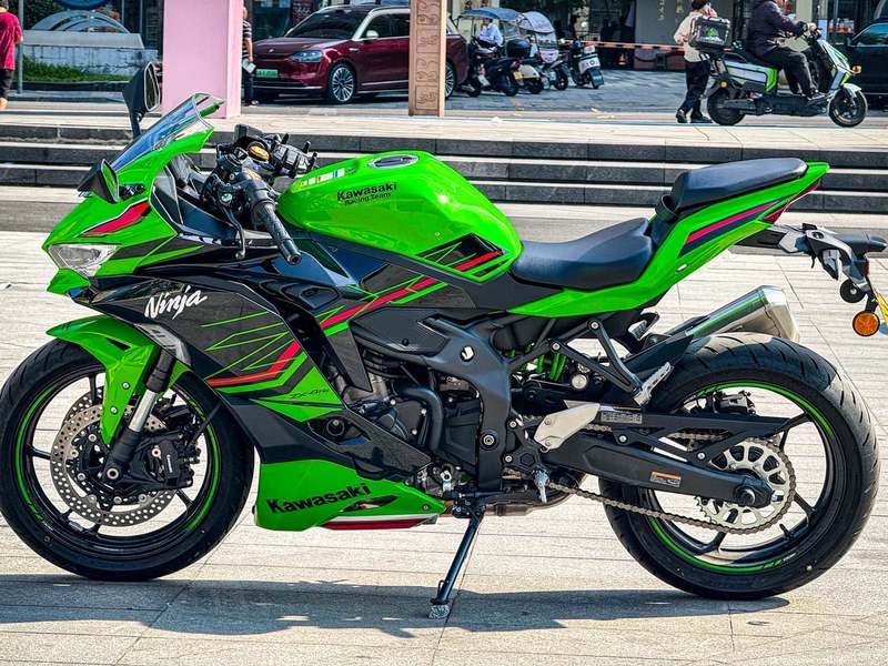 二手川崎ZX-4R